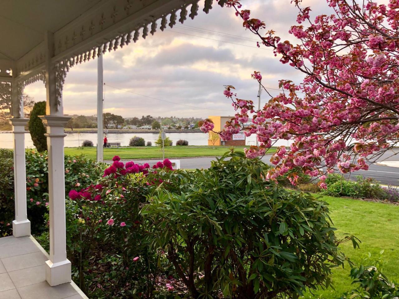 Riverbank Villa Devonport Exterior foto